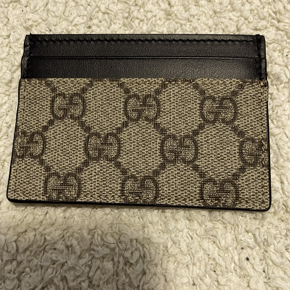 NEW- GUCCI- card holder with COA - Picture 2 of 4